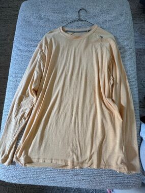 Men's Long-Sleeve Crewneck Shirt - Light Peach